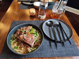 26 Thai Kitchen & Bar (Midtown)