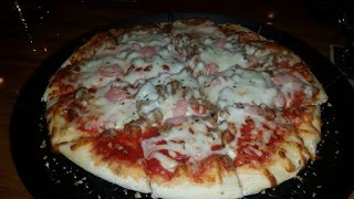 TJ's Pizza