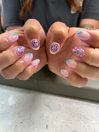 UL Nails & Spa