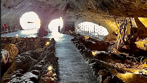 Cueva de las Ventanas