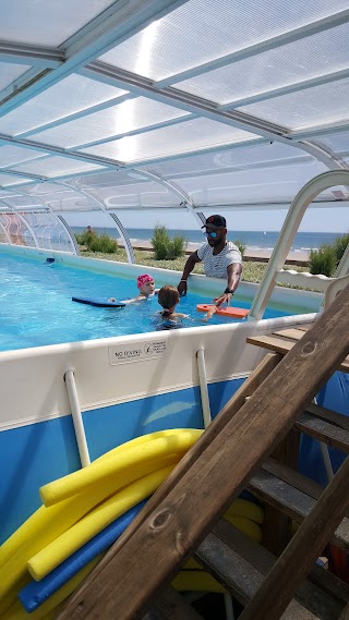 Piscine école comme un poisson dans l'eau