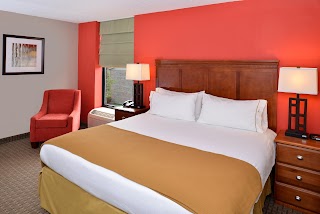 Holiday Inn Express Crestwood, an IHG Hotel