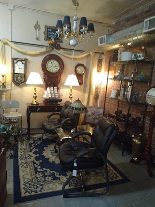 Southaven Antiques And Gifts