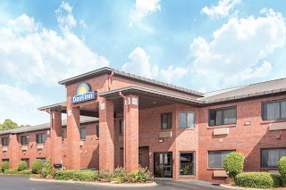 Days Inn by Wyndham Phenix City Near Fort Benning