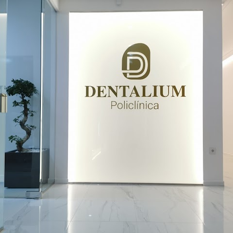 Policlínica Dentalium. Odontología avanzada, medicina estética, podología y psicología