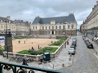 SUR-MESURE Courtier en prêt - Agence de Rennes Parlement de Bretagne