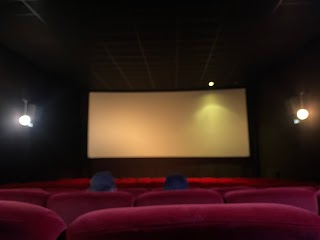 Cinema Apt