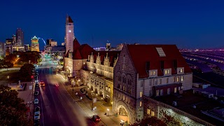 St. Louis Union Station Hotel, Curio Collection by Hilton