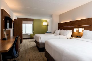 Holiday Inn Express & Suites Charlotte Arpt-Belmont, an IHG Hotel