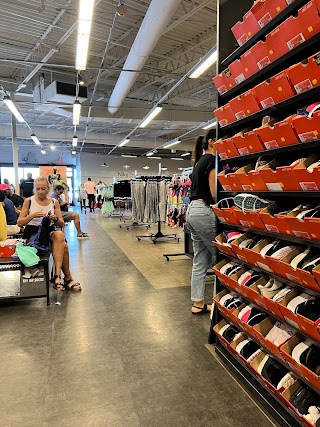 Nike Clearance Store - Orlando Marketplace