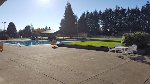 Photo of Eugene Swim & Tennis Club - 2766 Crescent Avenue, Eugene, OR 97408, USA