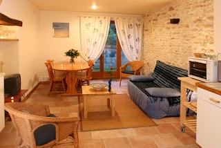 Gîtes La Petite Maison et Le Pressoir / Cottage Burgundy / Ferien haus Burgund