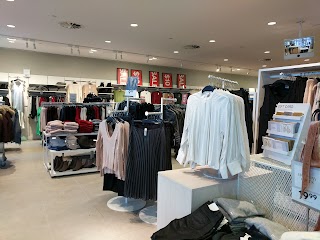 H&M