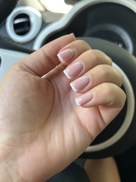 Photo de Lalou Nail's - 4 Avenue René Cassin, Fos-sur-Mer, France