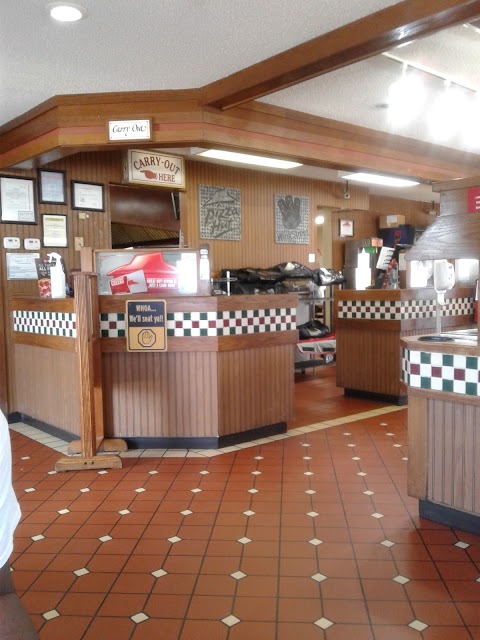 Photo of Pizza Hut - 2 Charleston Plaza, Charleston, MO 63834, USA