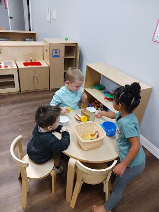 Little Geniuses Learning Center