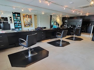 Uranz Hair Studio & Spa