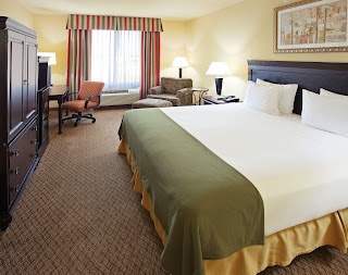 Holiday Inn Express & Suites Shreveport South - Park Plaza, an IHG Hotel