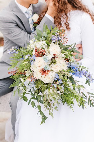 Berglund Floral & Wedding Decor