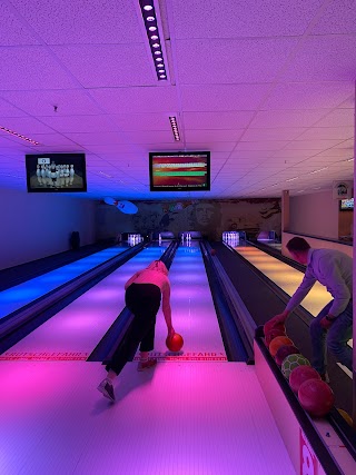 Restaurant und Bowling im Brühl