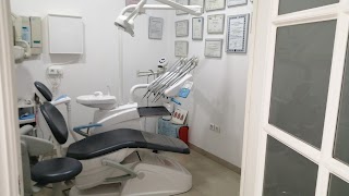 Dra Eleuteri , Lucila - Clínica Dental Las Palmeras Benalmádena