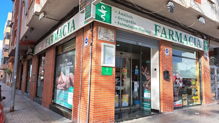 Foto farmacia Farmacia Avenida 33 Burjassot