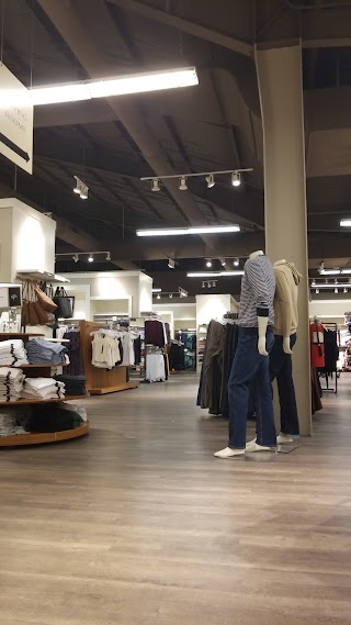 Banana Republic Factory Store