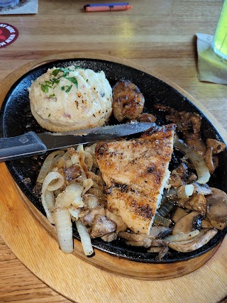 Applebee's Grill + Bar