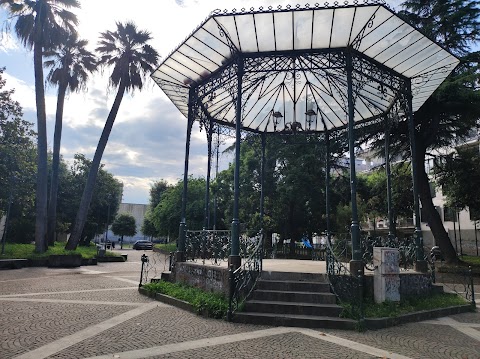 Foto di Parco Piazza Principe Amedeo - Piazza Principe Amedeo, Aversa (CE), Italia