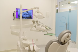 Dentista Granada - Clínica Dental Granada | MEDYCLINIC