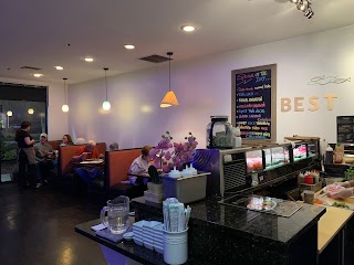 Baitong Thai & Sushi Restaurant