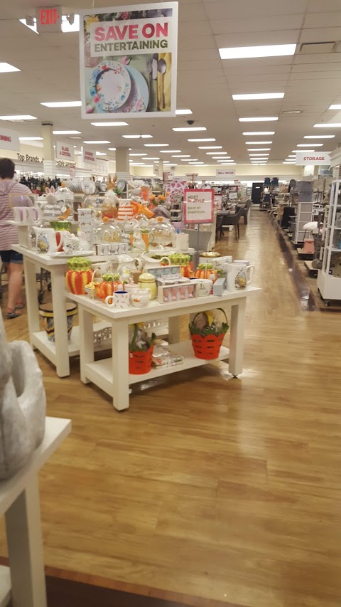 Photo of HomeGoods - 11313 Montgomery Road, Cincinnati, OH 45249, USA