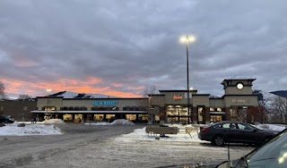 Yoke's Fresh Market Pharmacy on Broadway