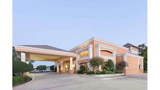 Days Inn by Wyndham Irving Grapevine DFW Airport North