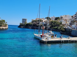 Rent a Boat Cala Figuera