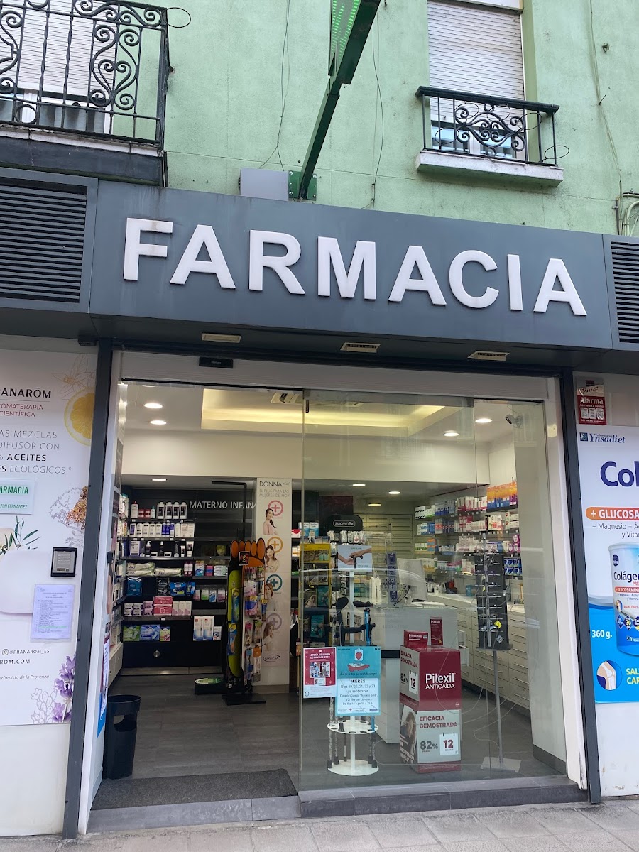 Foto farmacia Farmacia Martínez de Vega (Gda. Paula Calzón Fernández)