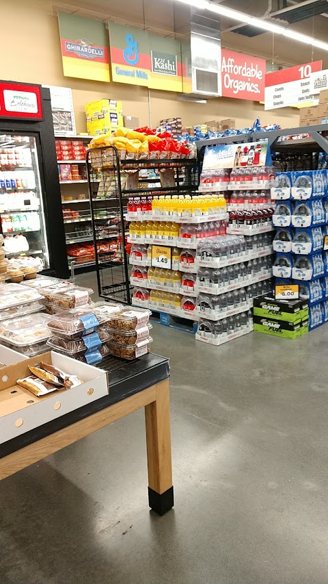 Fortuna Grocery Outlet
