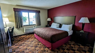 AmericInn by Wyndham Elkhorn Near Lake Geneva