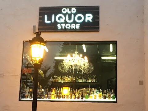 OLD LIQUOR STORE PUERTO BANUS