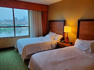 Embassy Suites by Hilton East Peoria Riverfront Hotel & Conference Center