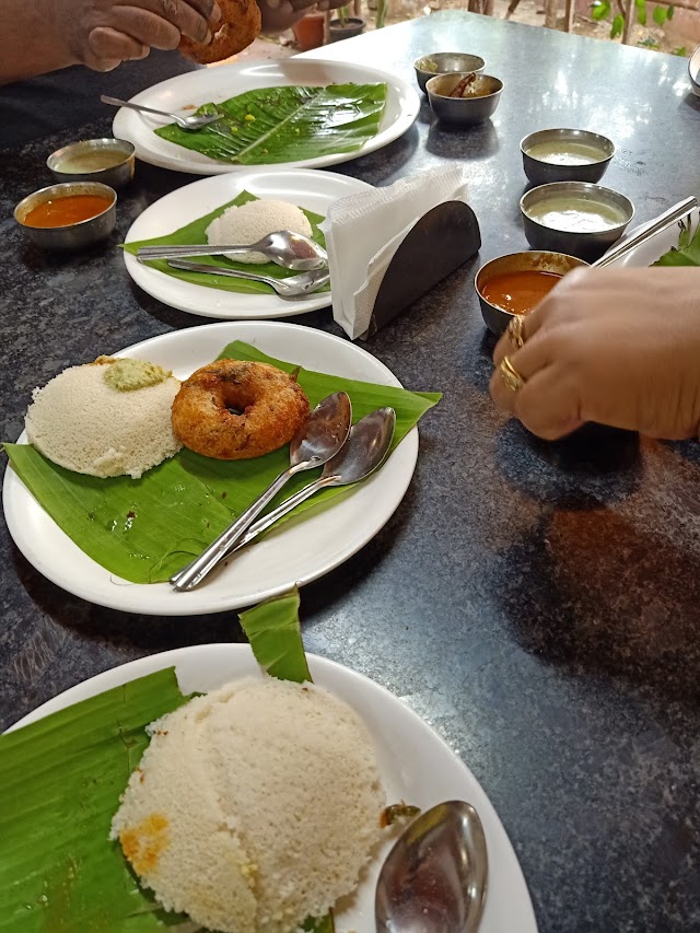 Kamat Madhuvan Veg Restaurant - Mysore