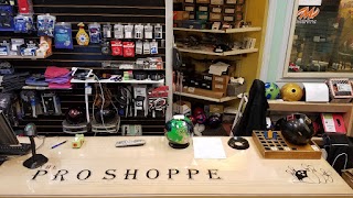 THE PRO SHOPPE