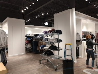 Banana Republic Factory Store