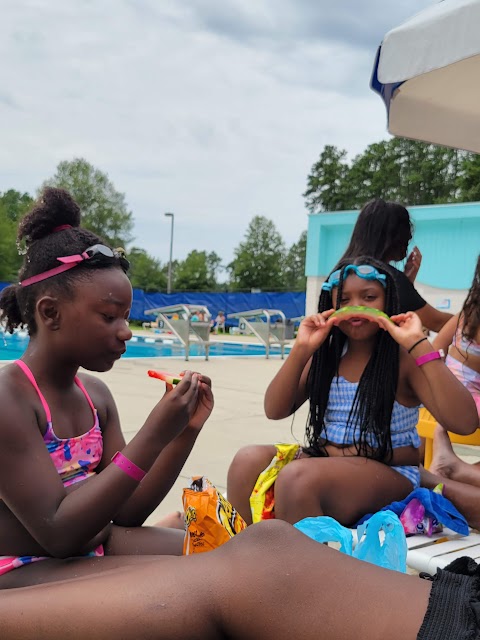 Lake Rim Aquatic Center (Pool)