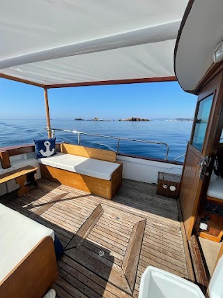 NWN Yachts - Alquiler De Barco Y Excursiones Por La Costa Brava