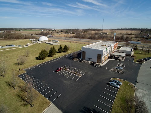 Holiday Inn Express & Suites Wapakoneta, an IHG Hotel