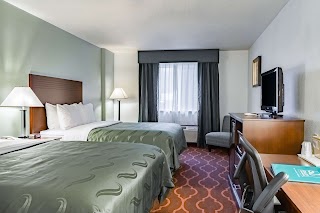 Quality Inn & Suites Vancouver North