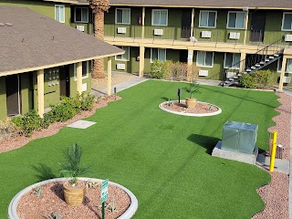 Desert Palms Apartments