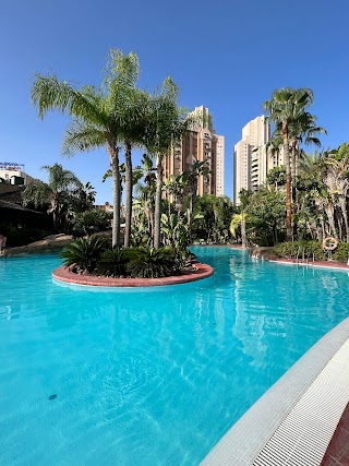 Piscina exterior del Hotel Meliá