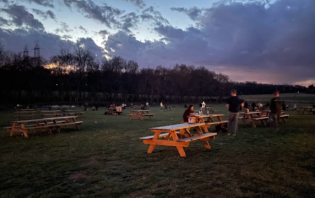 Lone Oak Farm Brewing Company